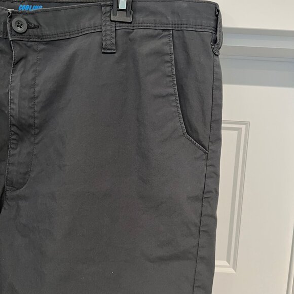 Dickies Charcoal Gray FLEX Cooling Regular Fit Utility Shorts, 11", Size 40 - Picture 3 of 7